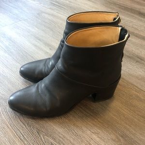 Nisolo Dari Commuter Boots